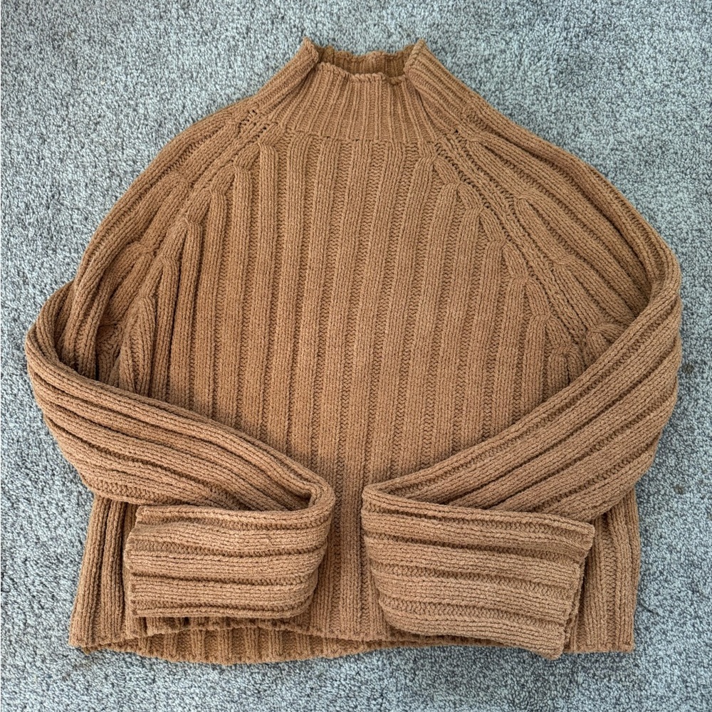 American Eagle mock neck cropped sweater M